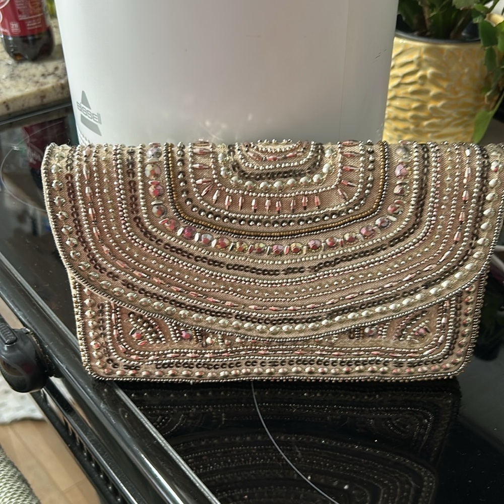 2 Chic Beaded Clutch. NWT - Picture 2 of 14
